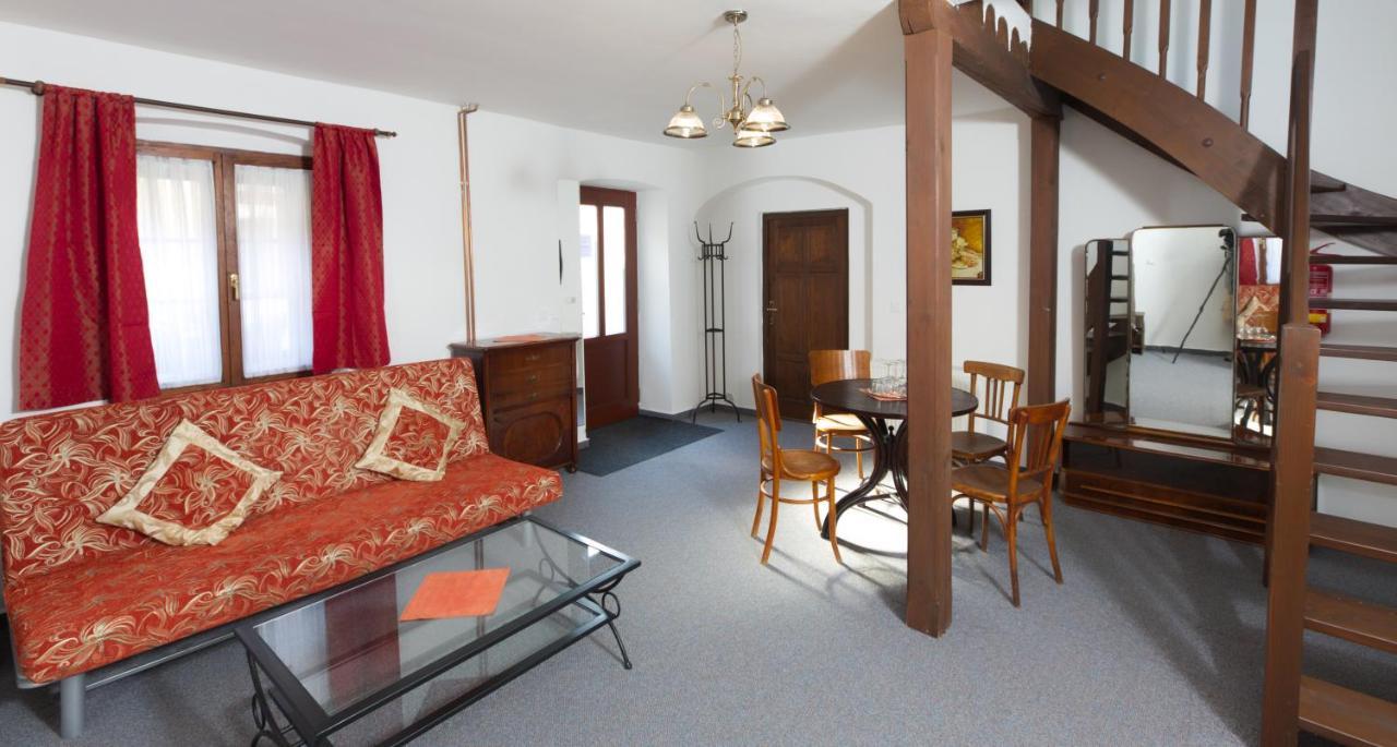 Penzion Na 15. Poledniku Hotel Jindřichův Hradec Buitenkant foto
