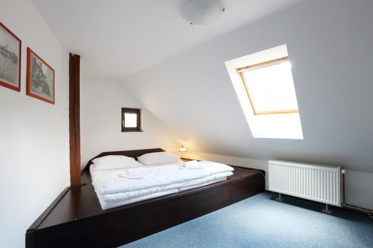 Penzion Na 15. Poledniku Hotel Jindřichův Hradec Buitenkant foto