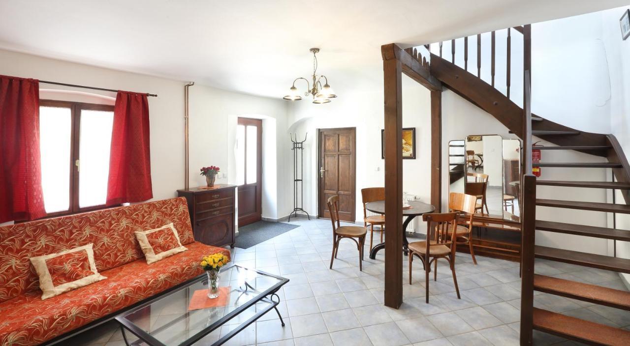 Penzion Na 15. Poledniku Hotel Jindřichův Hradec Buitenkant foto
